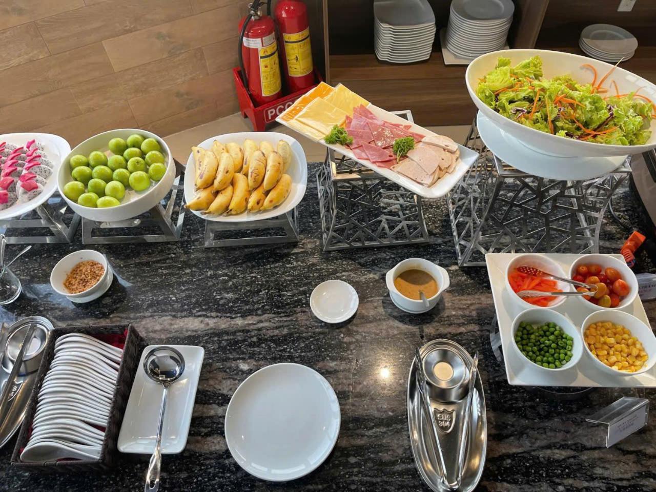 Thanh Long Hotel - Bach Dang Ho Chi Minh-stad Buitenkant foto